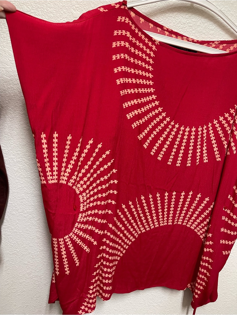 MANAOLA Hilu Hilu Red Relaxed Fit Hawaiian Top Women’s Size OS - Picture 5 of 5